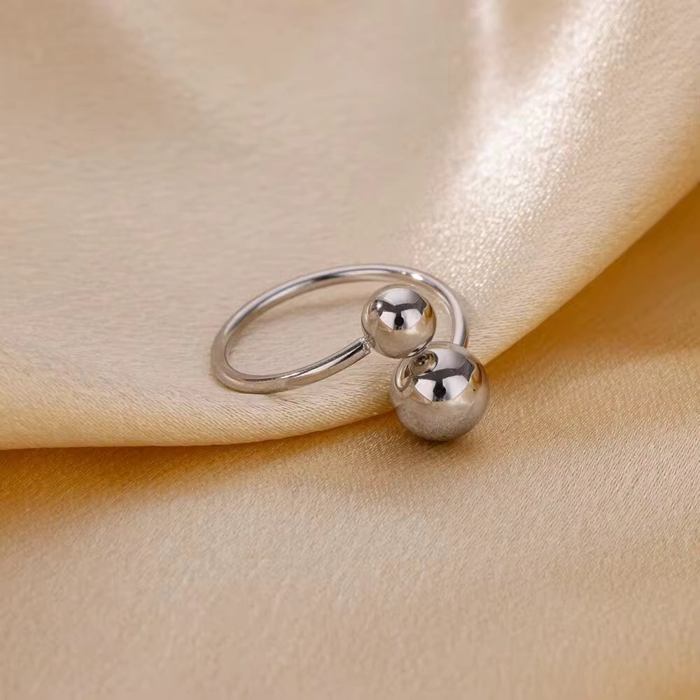 The Kelly Rings