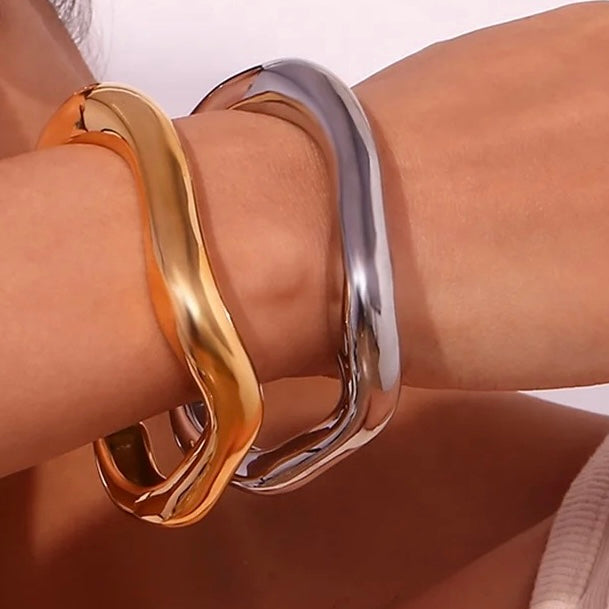 The Thick Wave Bangle