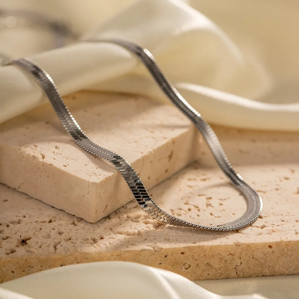 The Amber Snake Silver Necklace