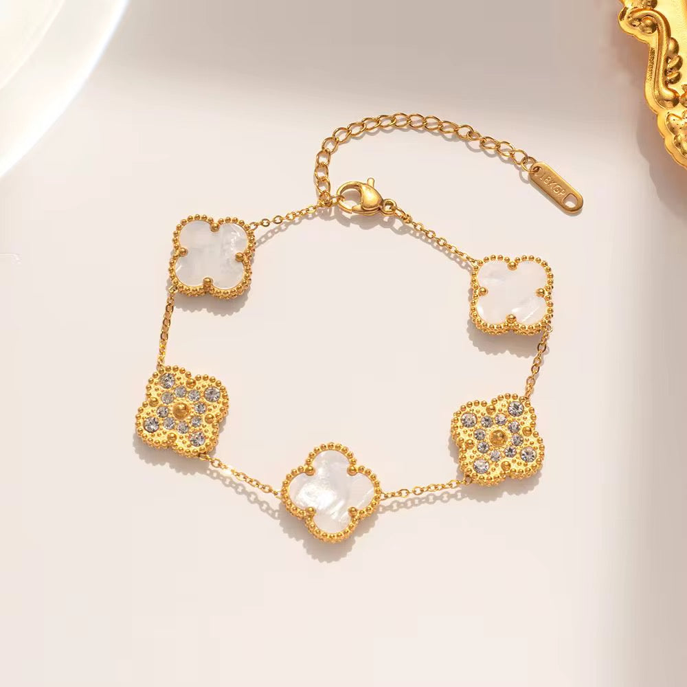 The Clover Stone Bracelet