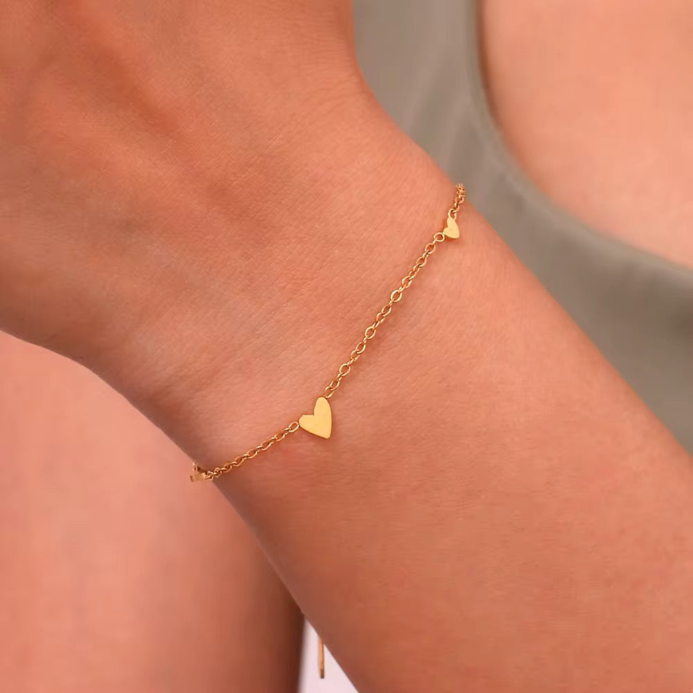 The Dainty Heart Bracelet