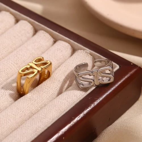 The Sis Sliver Ring
