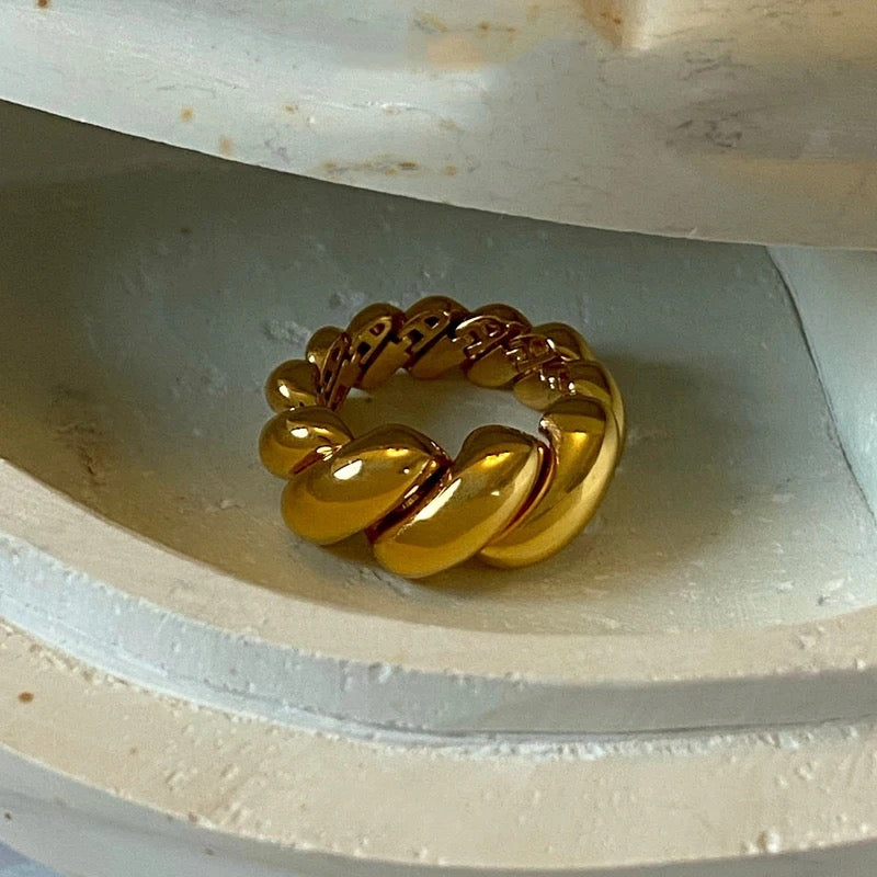 The Croissant Ring