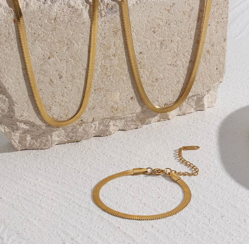 The Amber Snake Chain