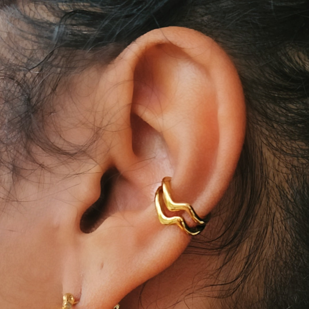 Load image into Gallery viewer, The Wave Ear Cuffs
