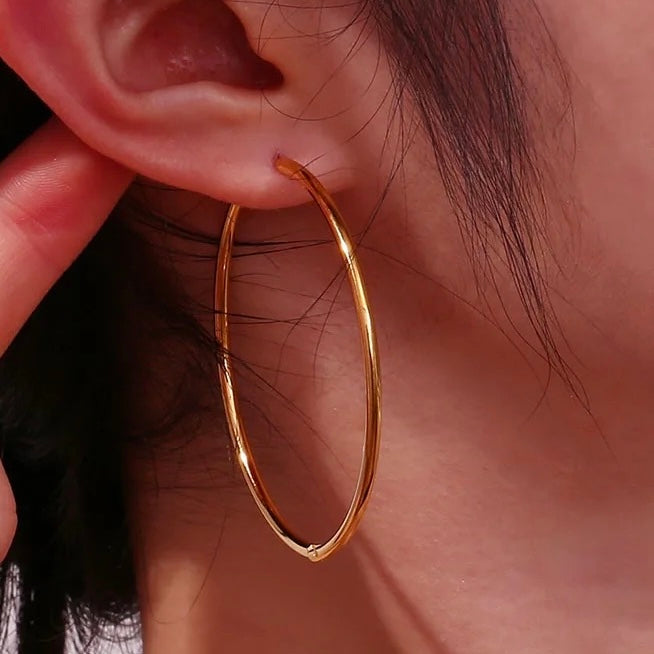 The Simple Hinge Hoops