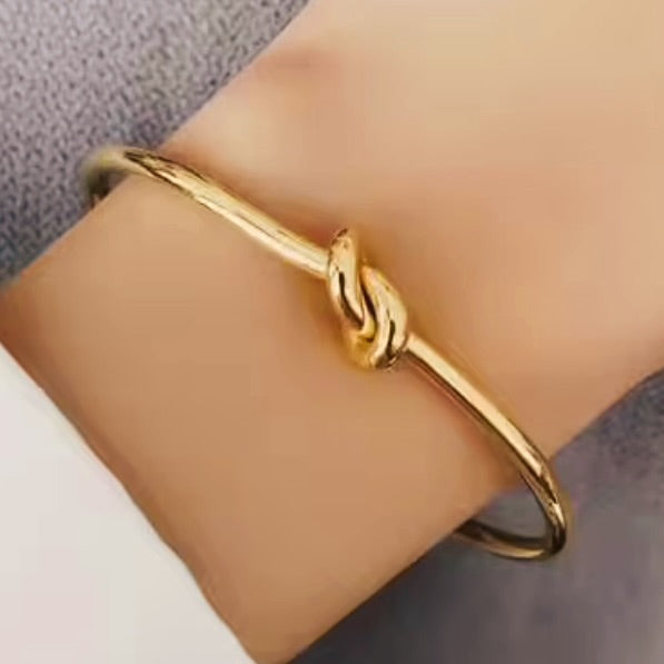 The Knot Bangle