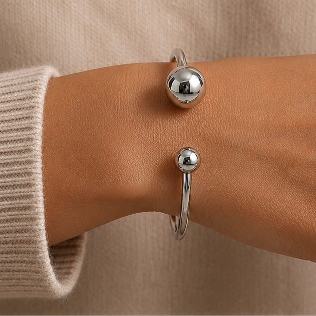 The Kelly Luxe Bangle