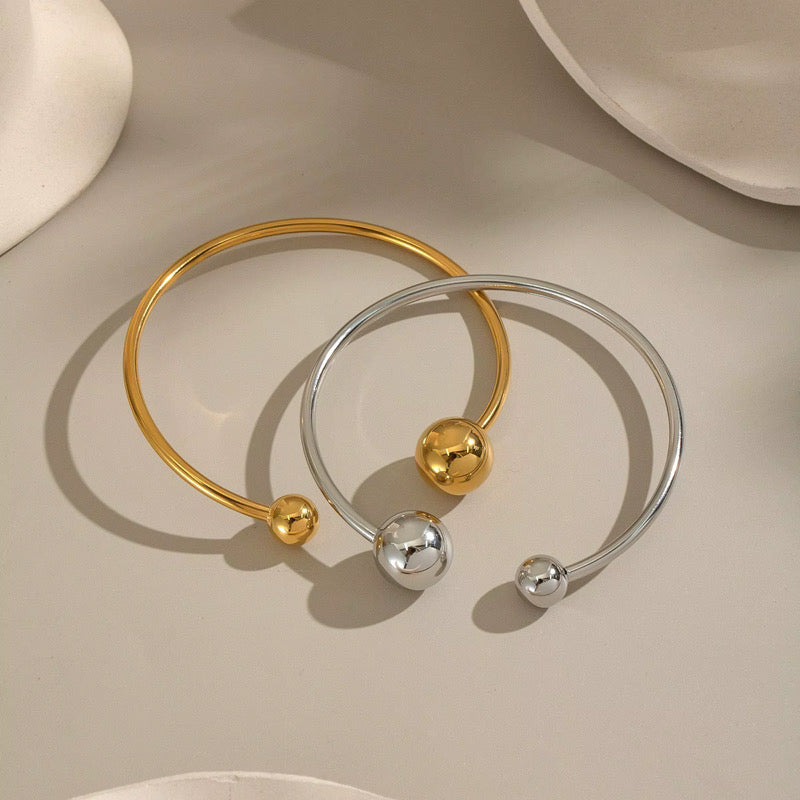 The Kelly Luxe Bangle