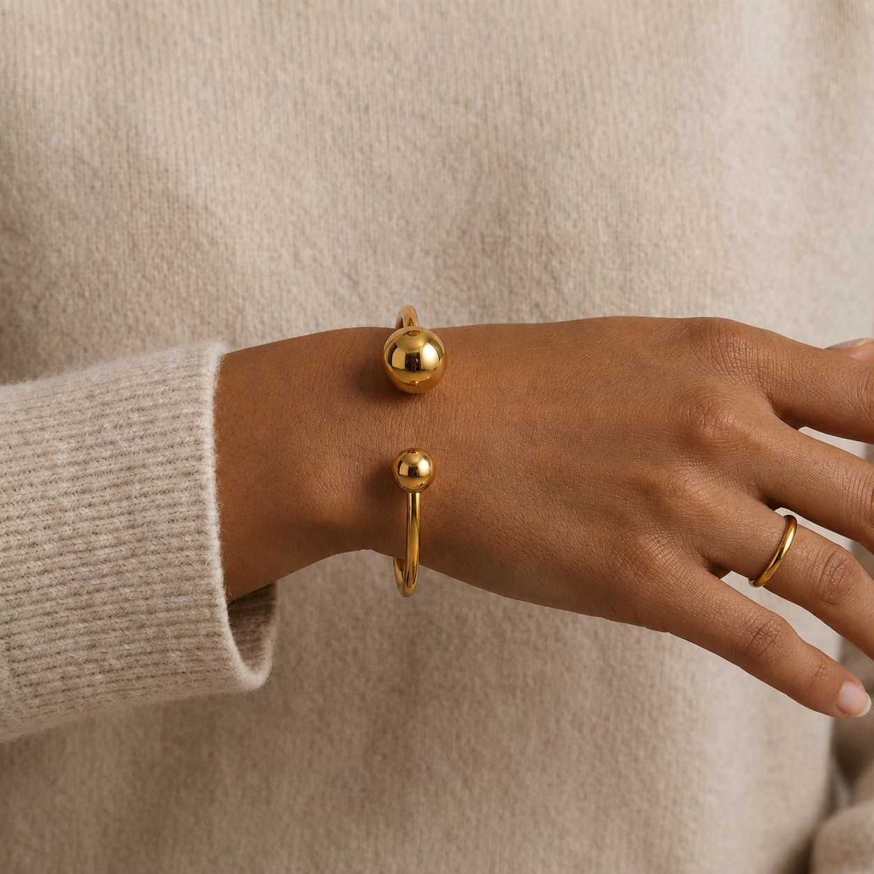 The Kelly Luxe Bangle