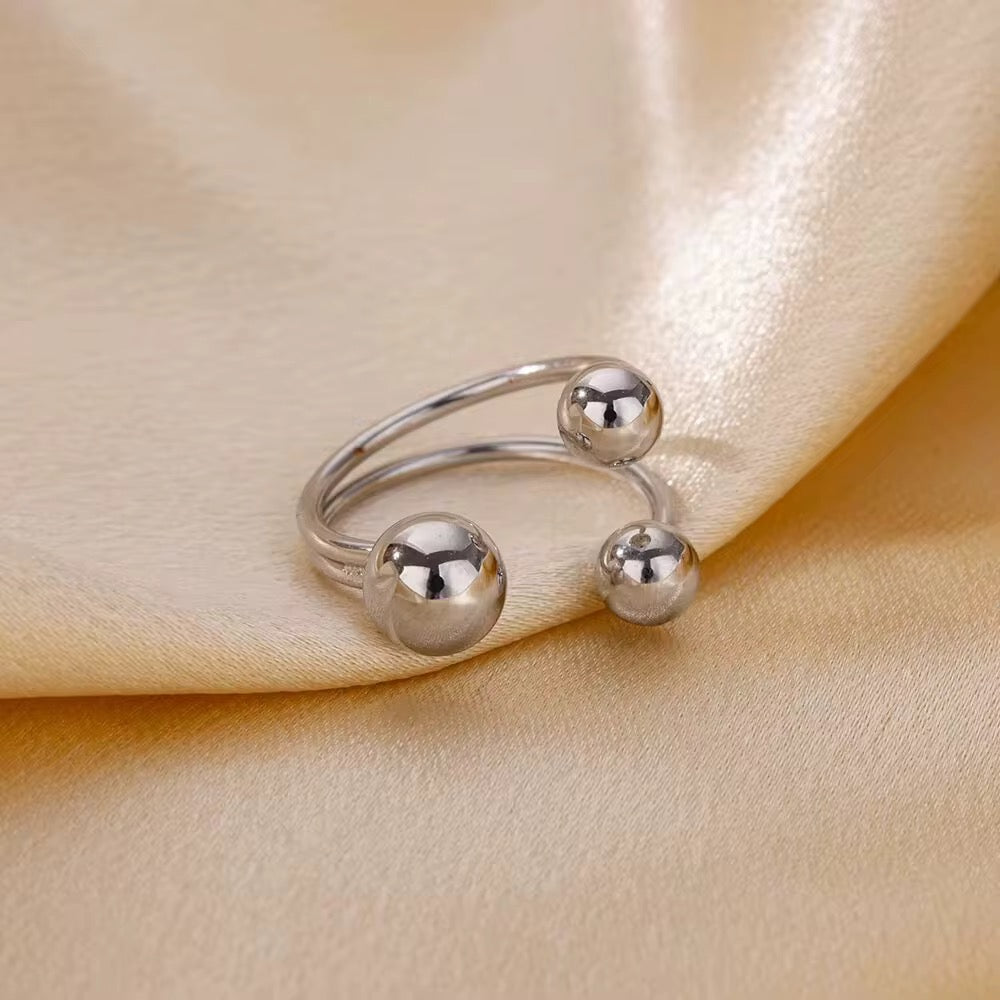 The Kelly Rings