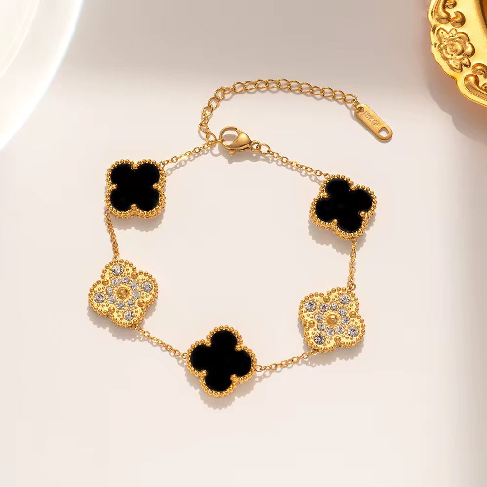 The Clover Stone Bracelet – Chellsy Vilaire