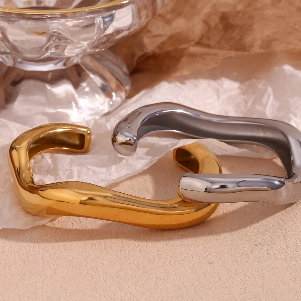 The Thick Wave Bangle