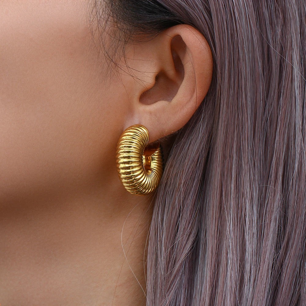 The Slink Hoop Earrings