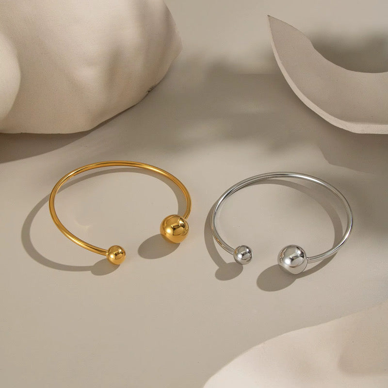 The Kelly Luxe Bangle