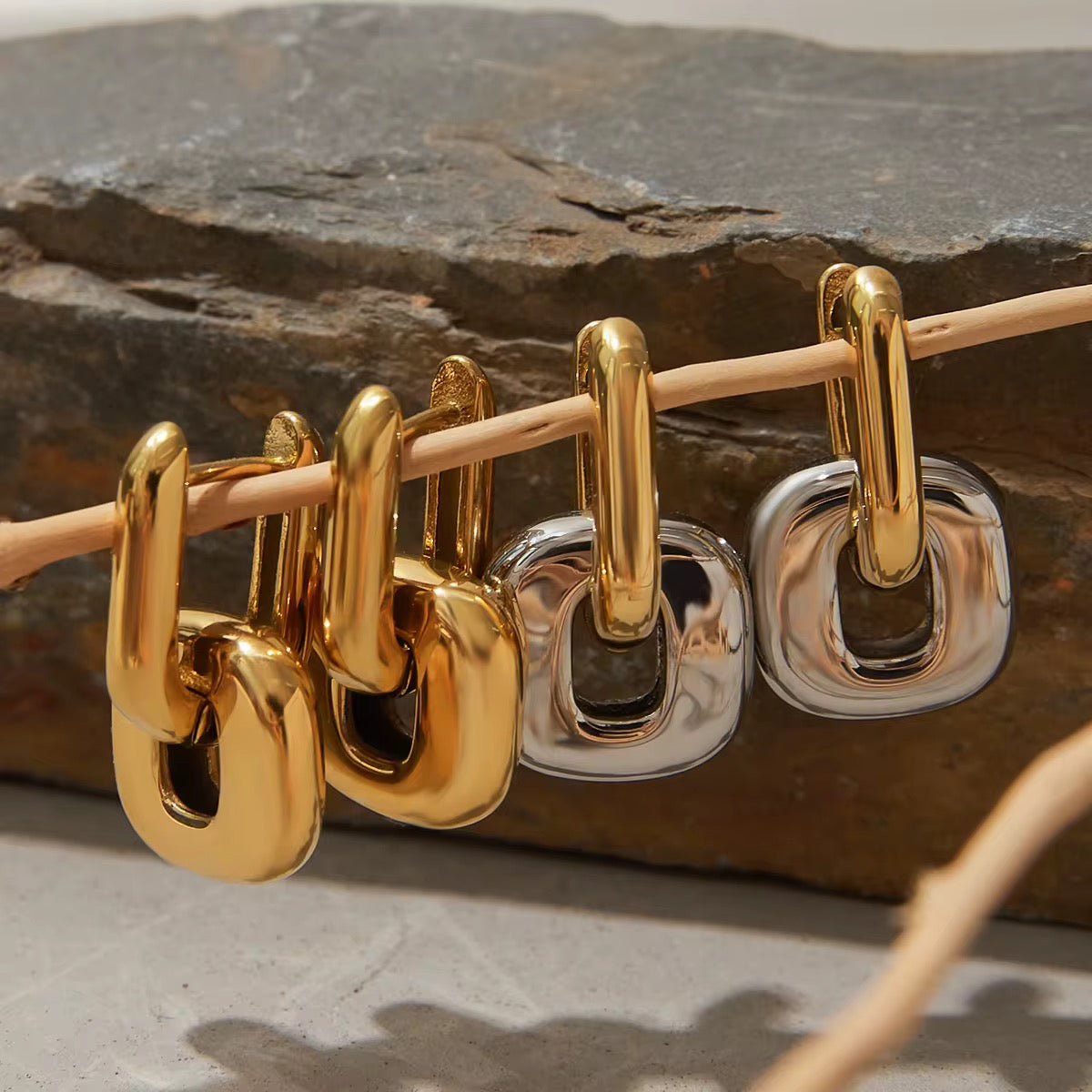 The Violette Earrings
