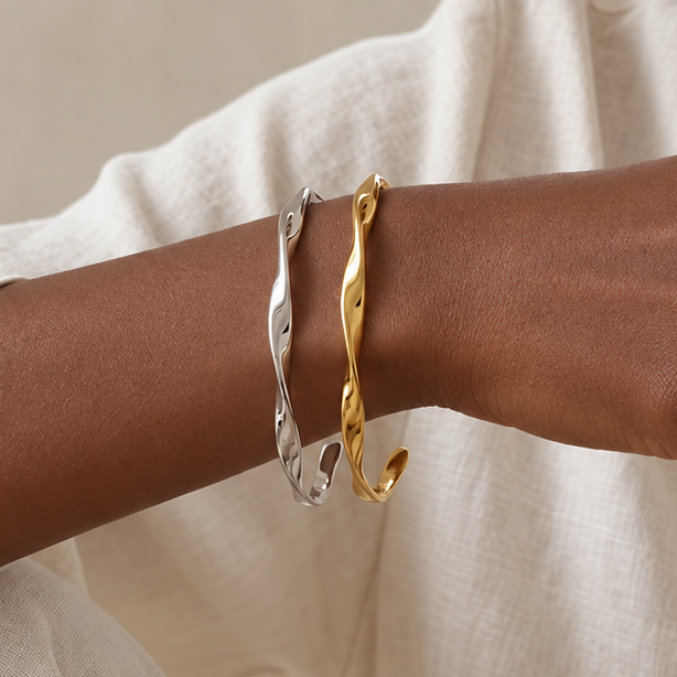 The Thin Twist Bangle