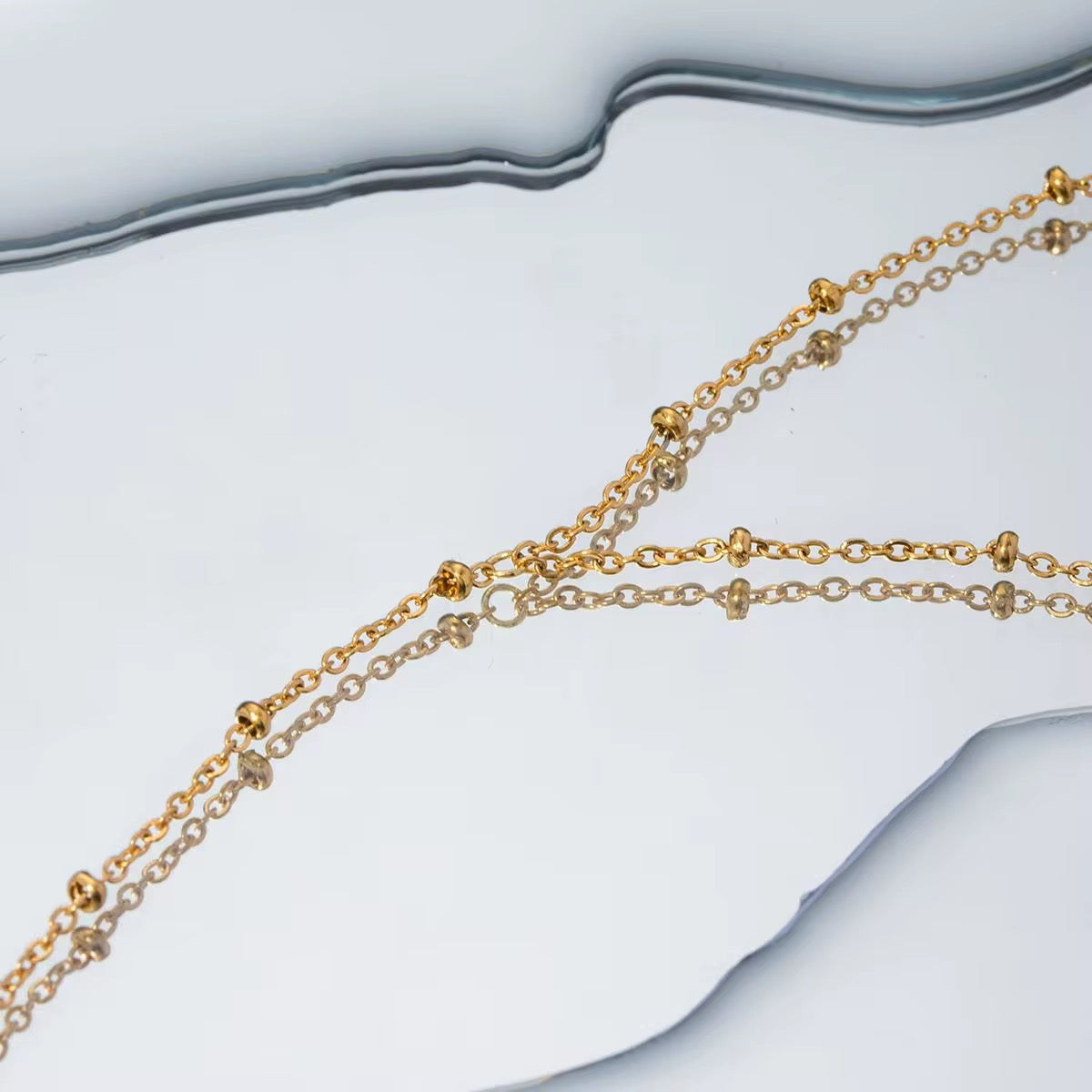 The Queen Hand Chain