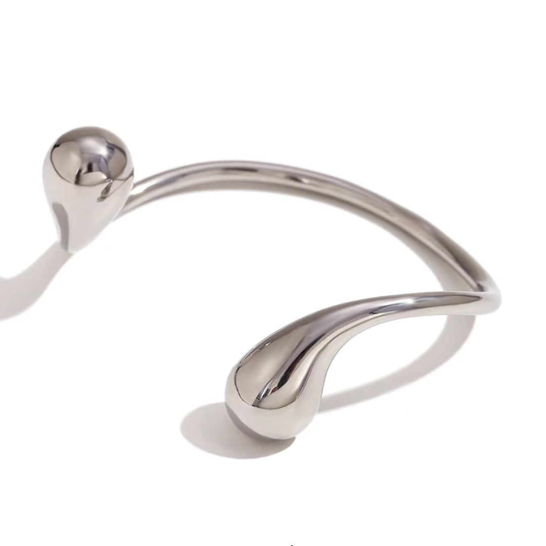 The Twist Drop Silver Bracelet