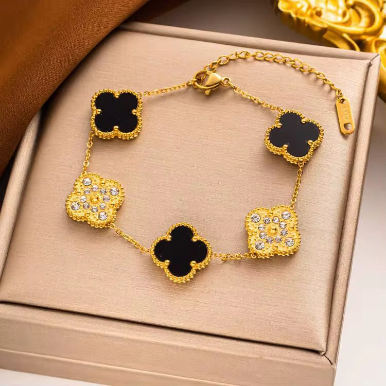 The Clover Stone Bracelet