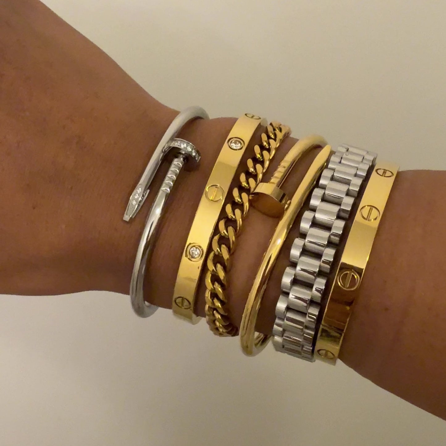 Load and play video in Gallery viewer, The Milo Silver Bracelet
