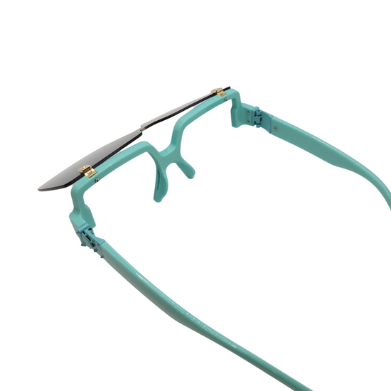 The Peek-A-Boo Sunnies