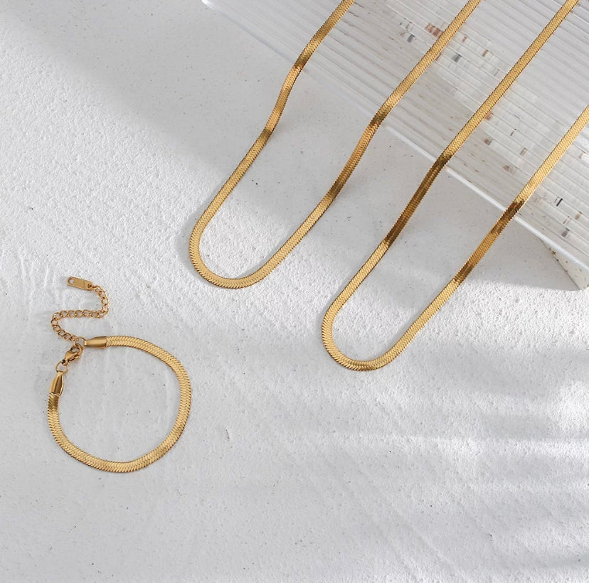 The Amber Snake Chain