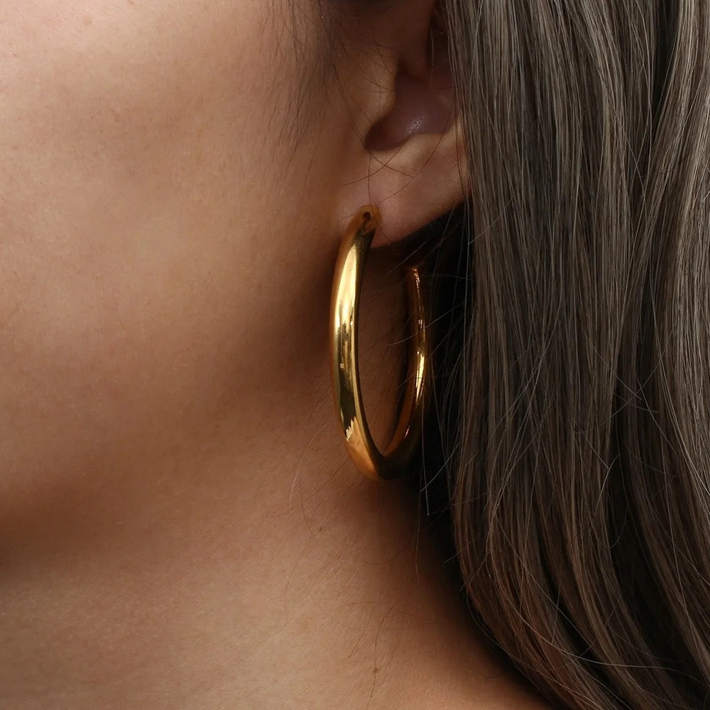 The Large Smooth Hoops